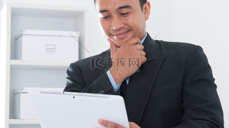 小标题：一、了解消费者心理